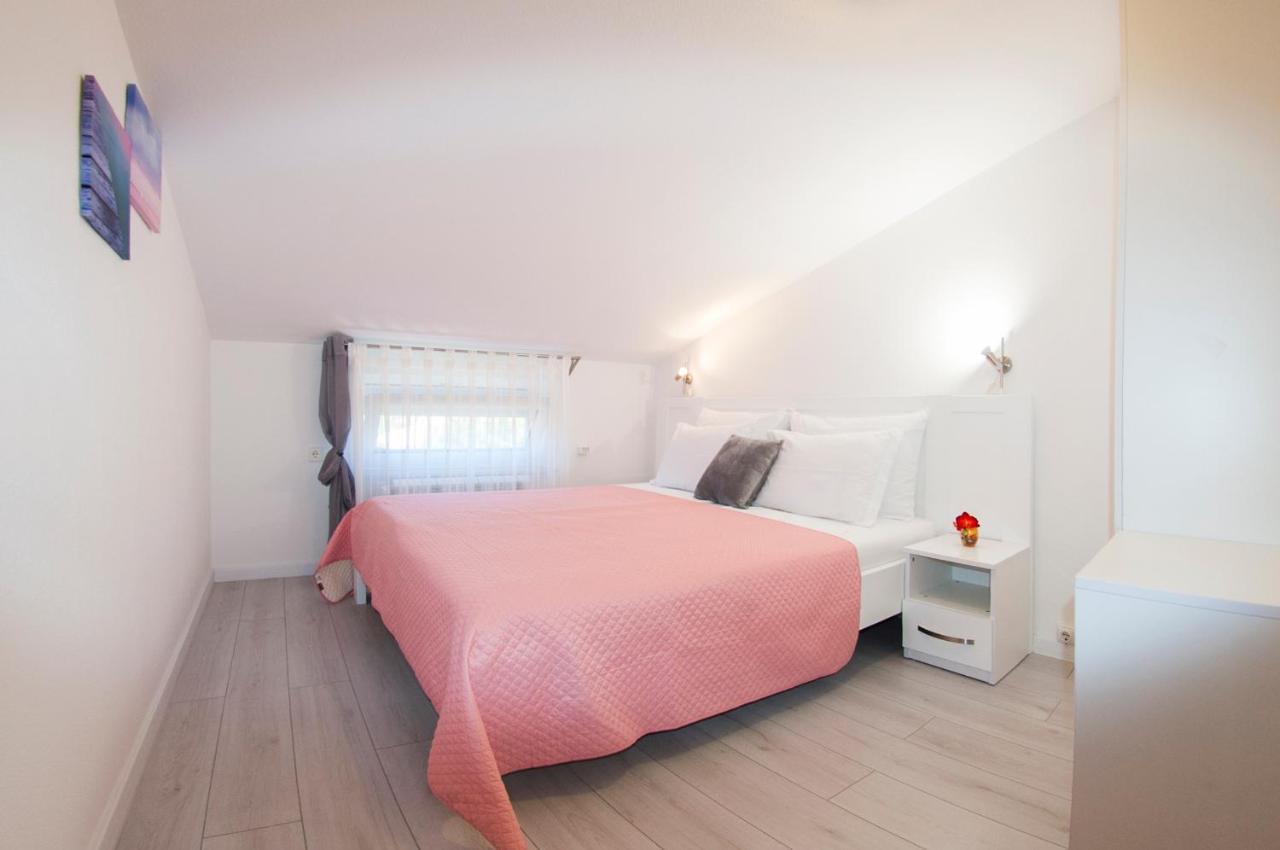 Apartments Somi Porec Exterior photo