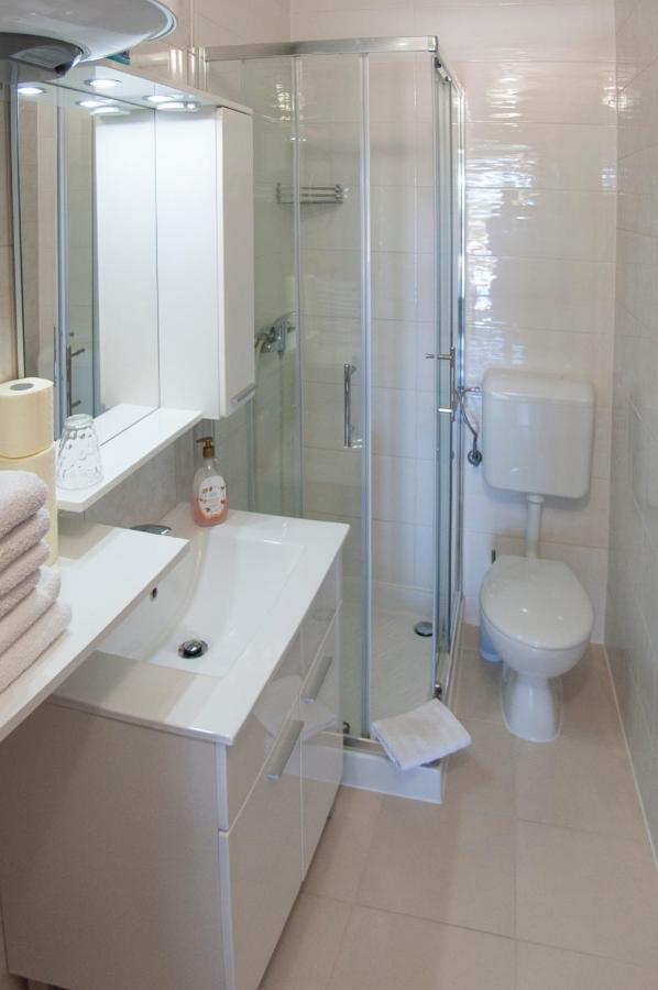 Apartments Somi Porec Exterior photo