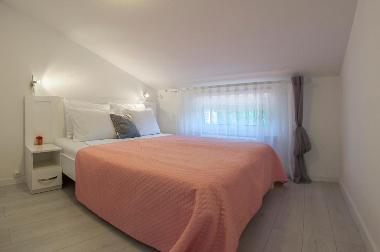 Apartments Somi Porec Exterior photo