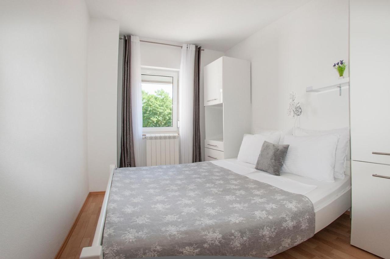 Apartments Somi Porec Exterior photo