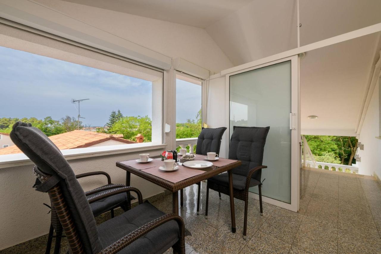 Apartments Somi Porec Exterior photo
