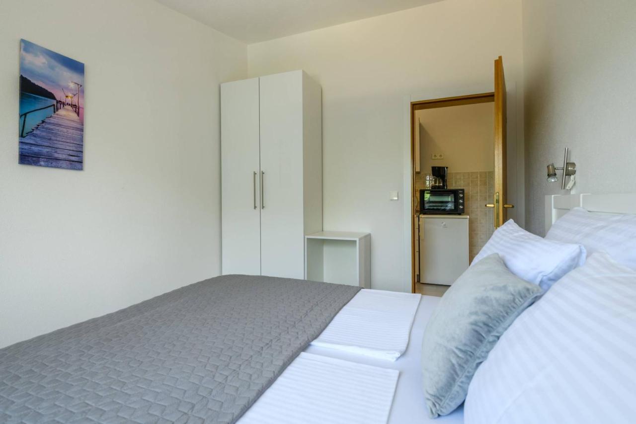 Apartments Somi Porec Exterior photo
