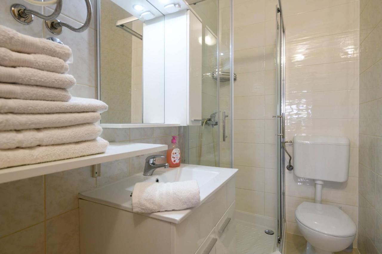 Apartments Somi Porec Exterior photo