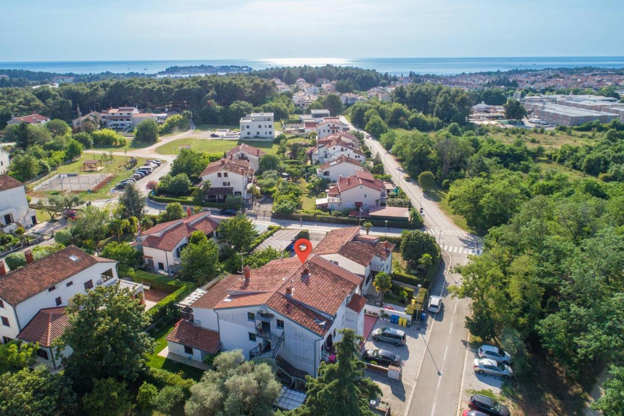 Apartments Somi Porec Exterior photo