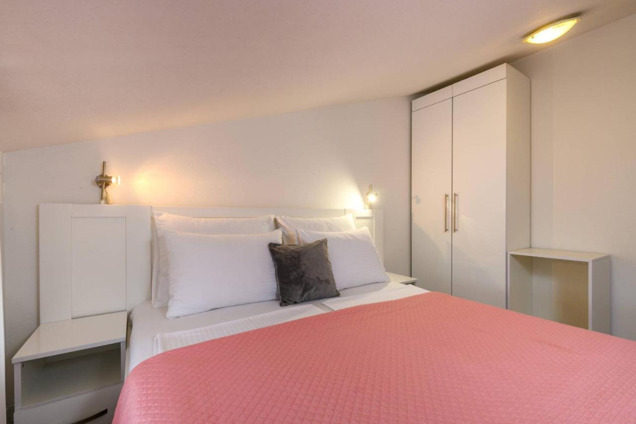 Apartments Somi Porec Exterior photo