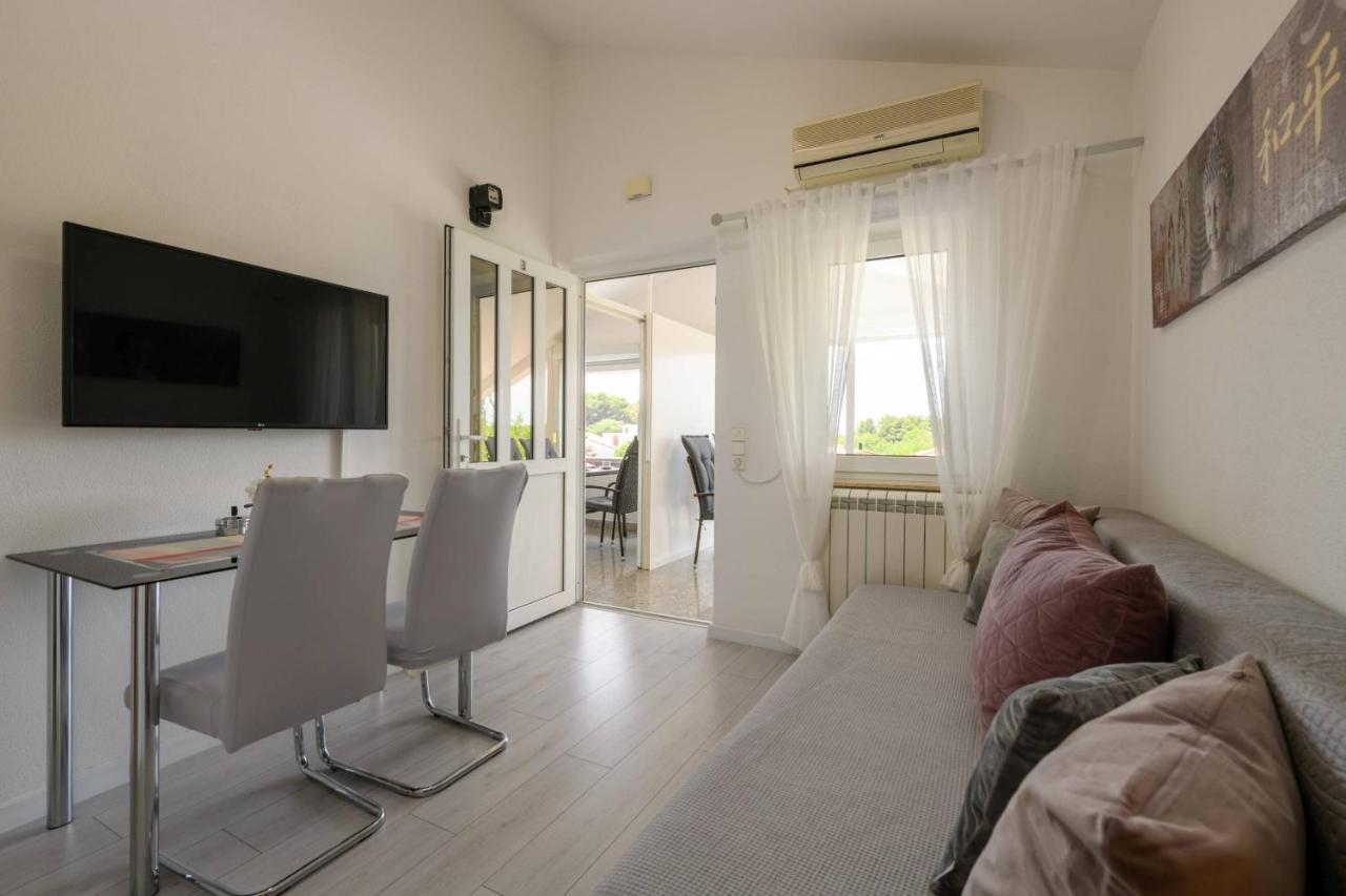 Apartments Somi Porec Exterior photo