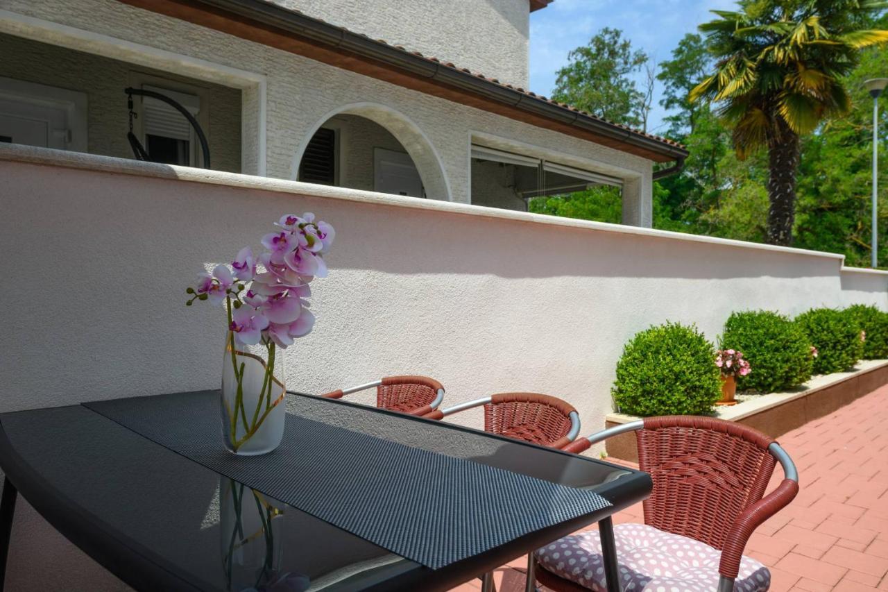 Apartments Somi Porec Exterior photo